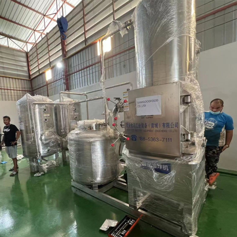 泰國(guó)客戶來炸制薯片試機(jī)現(xiàn)場(chǎng)